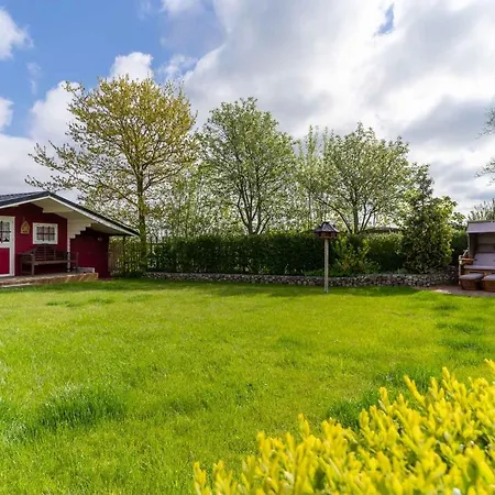 Semesterbostad Haus Sturmschwalbe